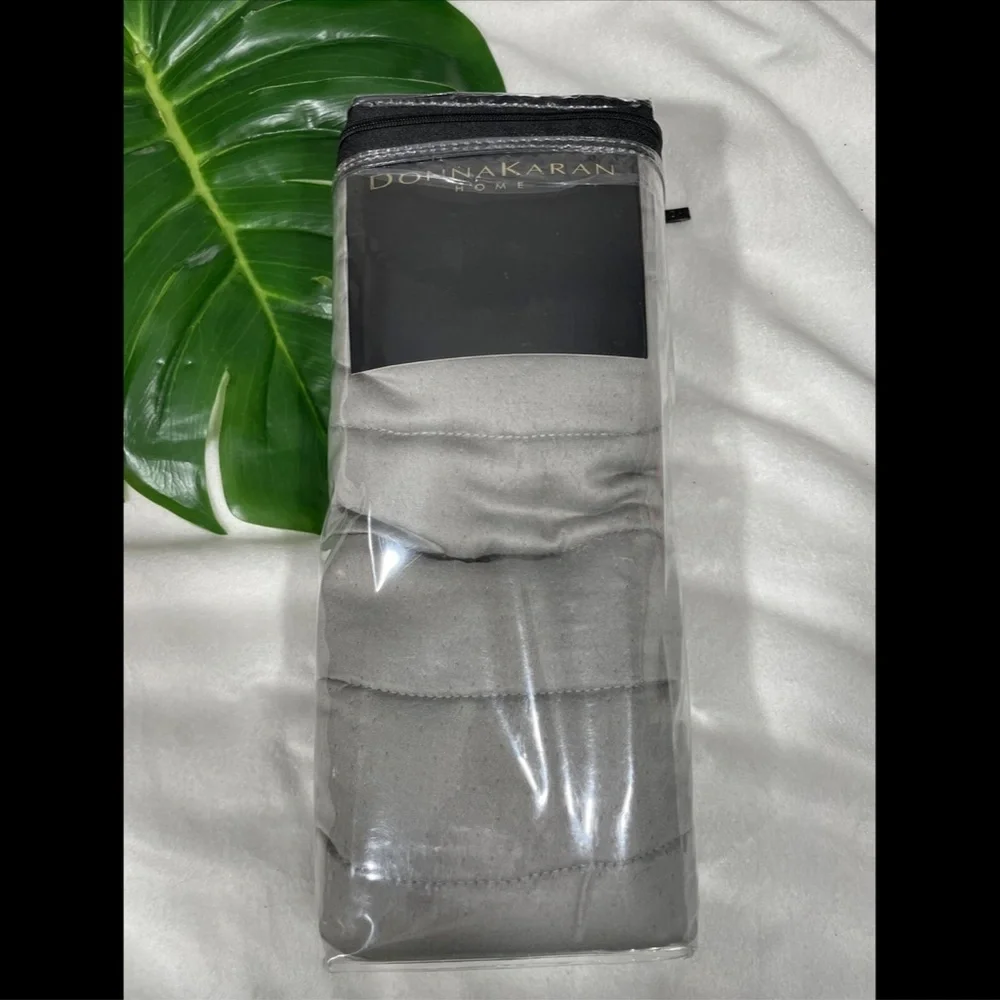 NIB‎ $100 Donna Karan Casual Luxe [ 1 ] Standard Pillow Sham in Grey